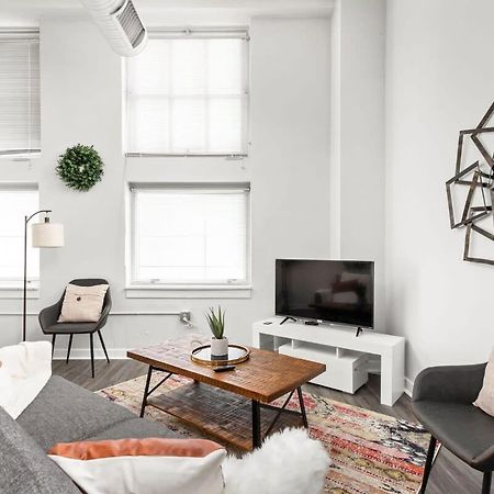 Modern Downtown Apartment 2Br 2Ba By Cozysuites Indianapolis Exterior photo
