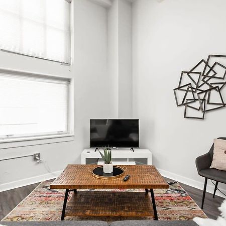 Modern Downtown Apartment 2Br 2Ba By Cozysuites Indianapolis Exterior photo