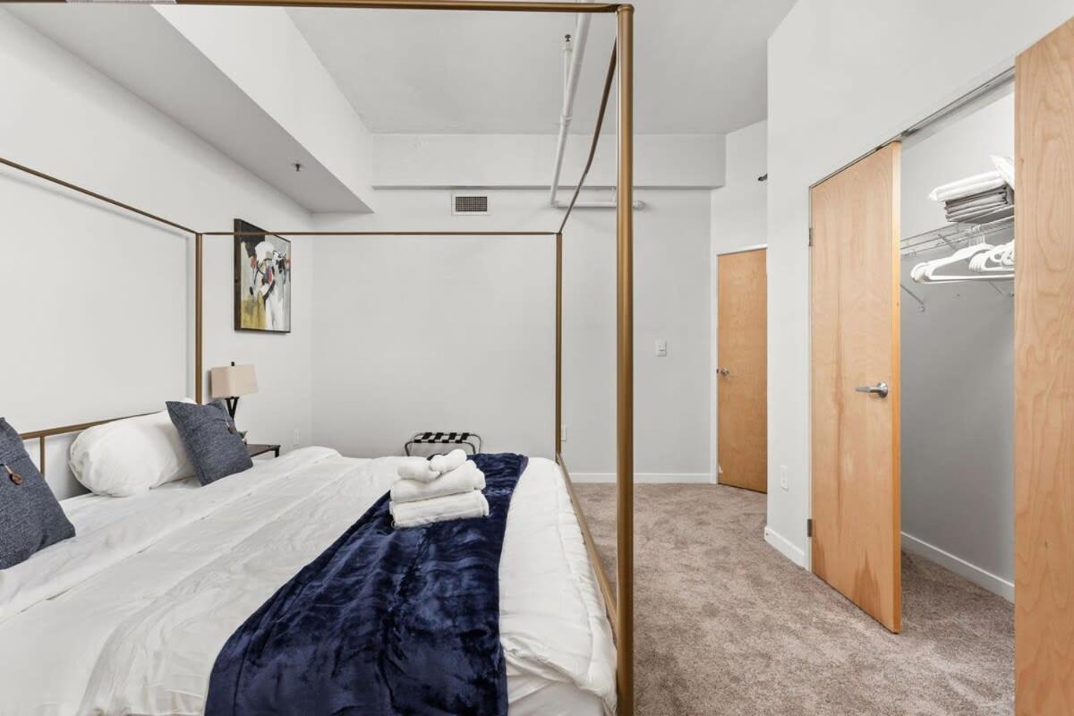 Modern Downtown Apartment 2Br 2Ba By Cozysuites Indianapolis Exterior photo